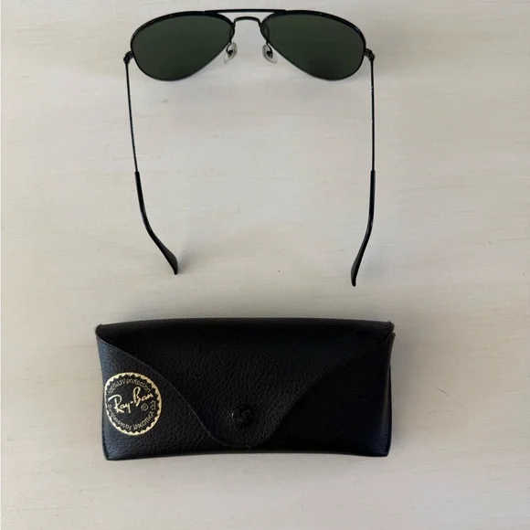 Ray-Ban Black Sunglasses with Case - Picture 2 of 3